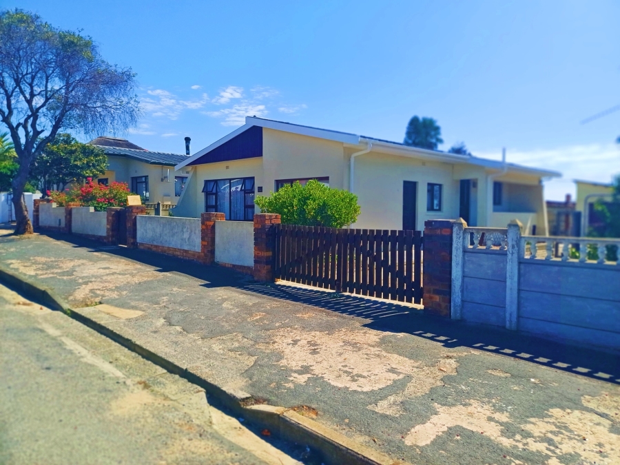 To Let 3 Bedroom Property for Rent in Bredasdorp Western Cape